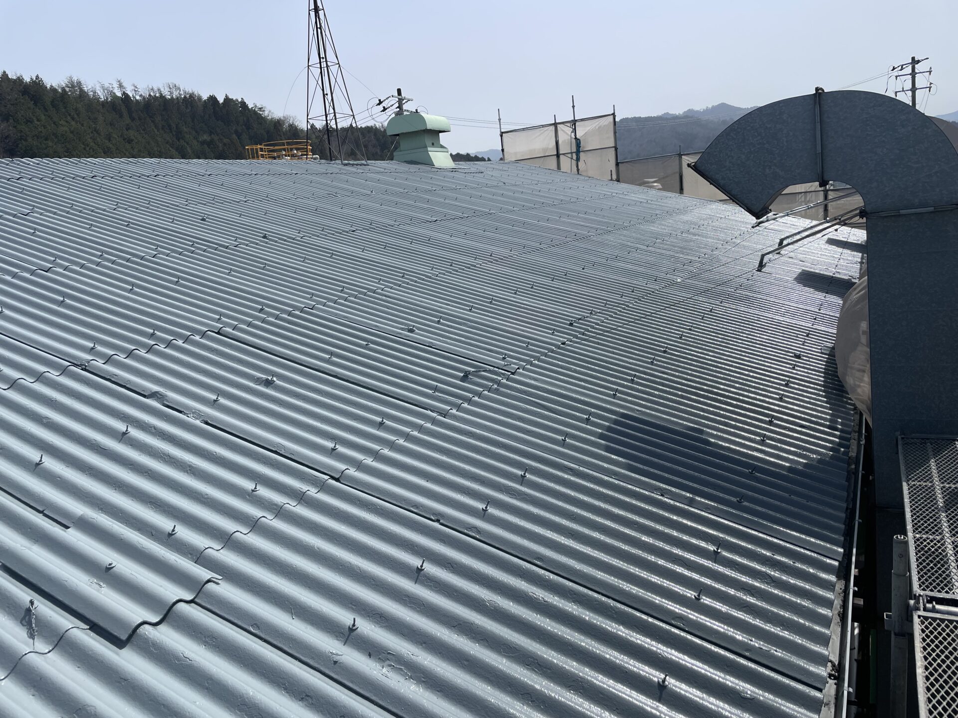 【工場】スレート屋根 　塗装補強工事(広島県山県郡)